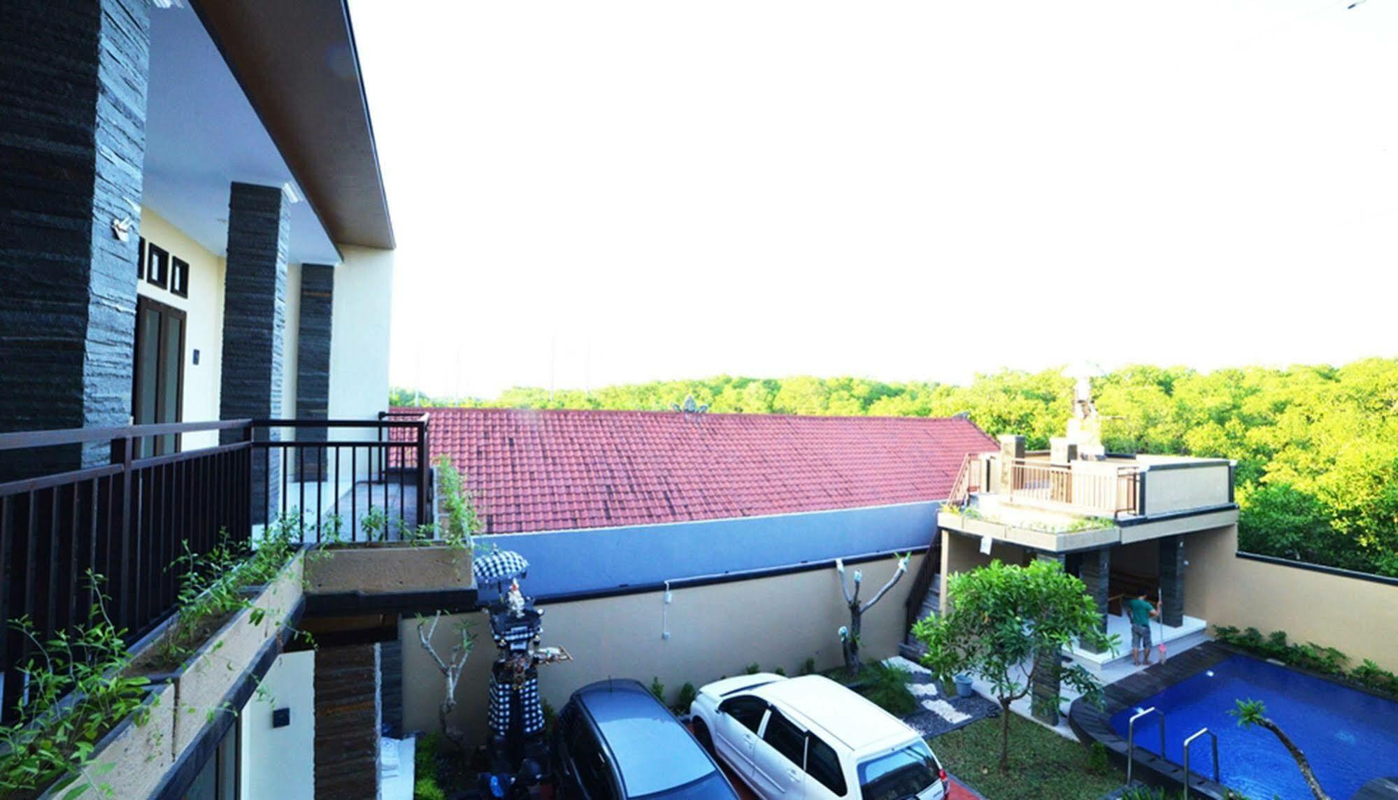 Ratu Guest House Kuta Selatan Ngoại thất bức ảnh