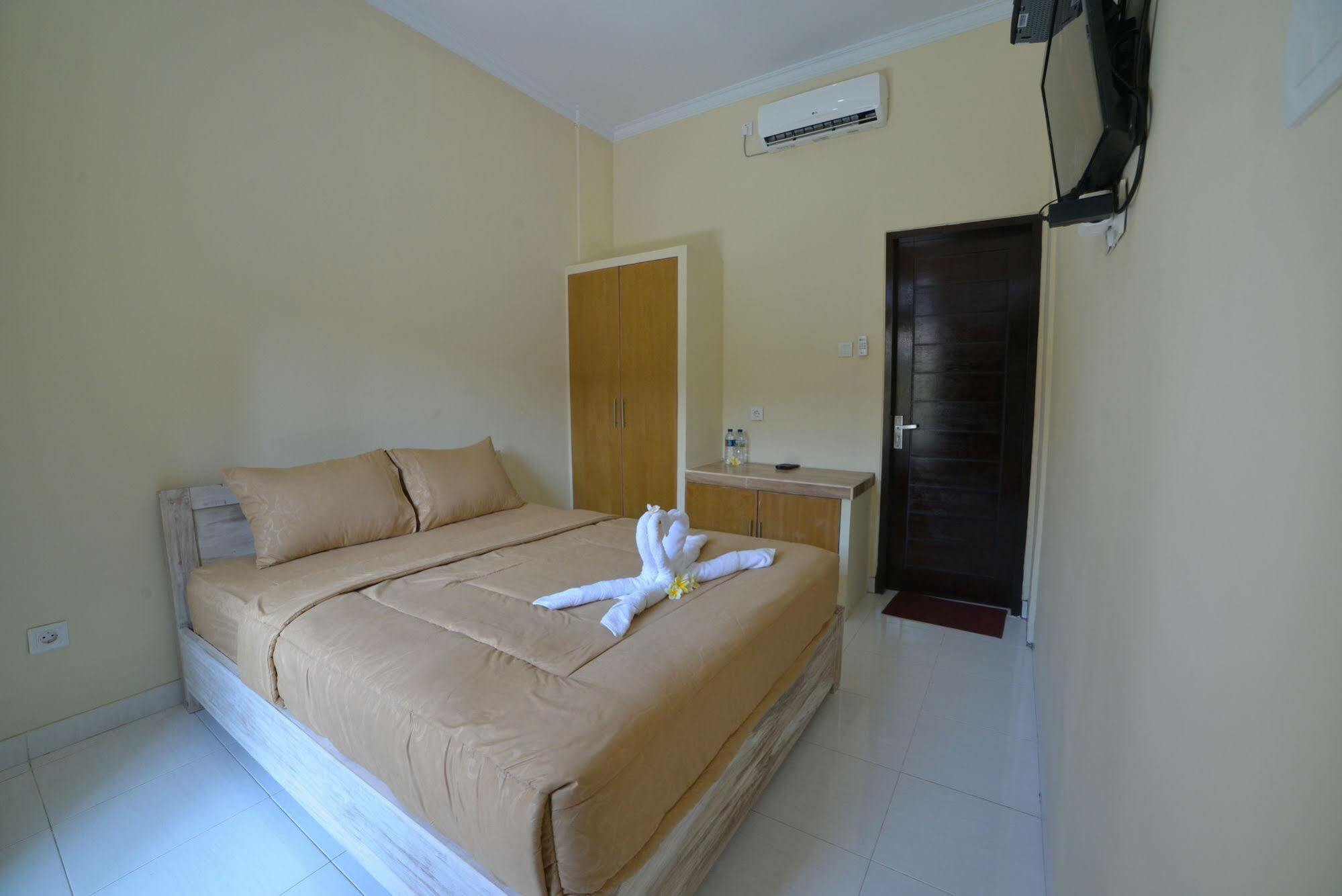 Ratu Guest House Kuta Selatan Ngoại thất bức ảnh