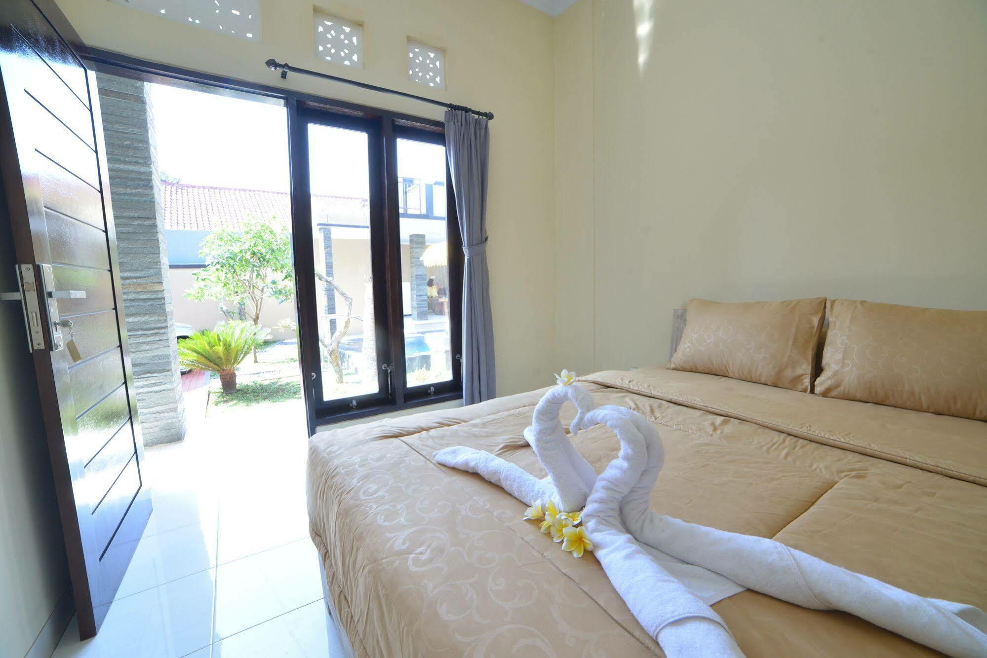 Ratu Guest House Kuta Selatan Ngoại thất bức ảnh