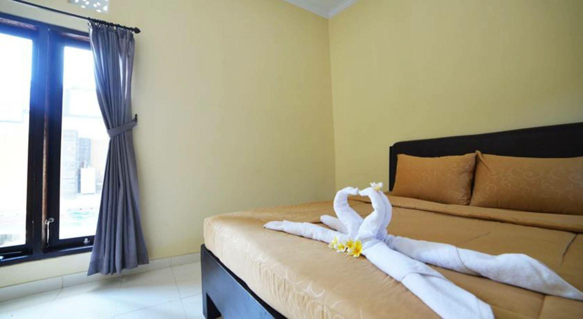 Ratu Guest House Kuta Selatan Ngoại thất bức ảnh