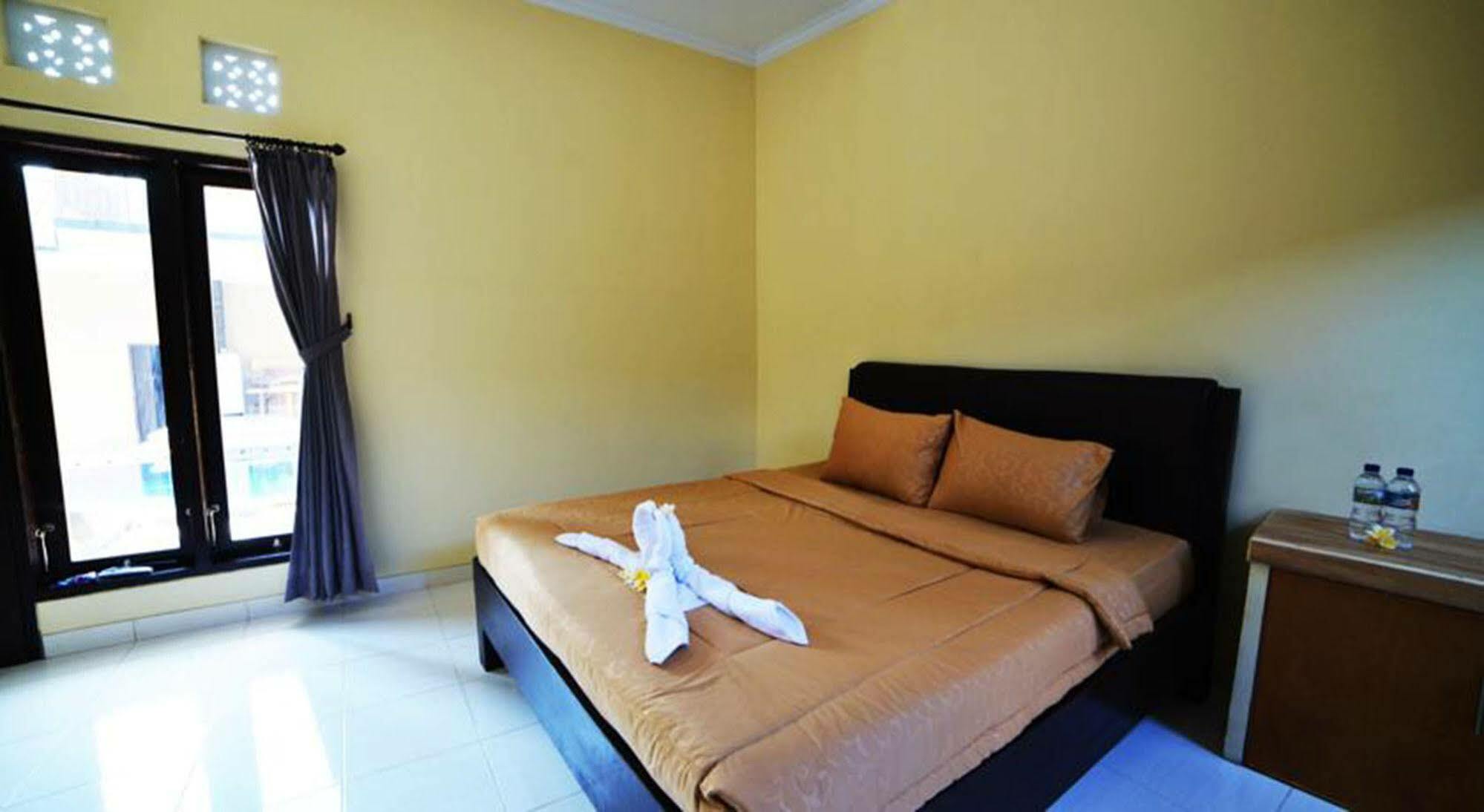 Ratu Guest House Kuta Selatan Ngoại thất bức ảnh