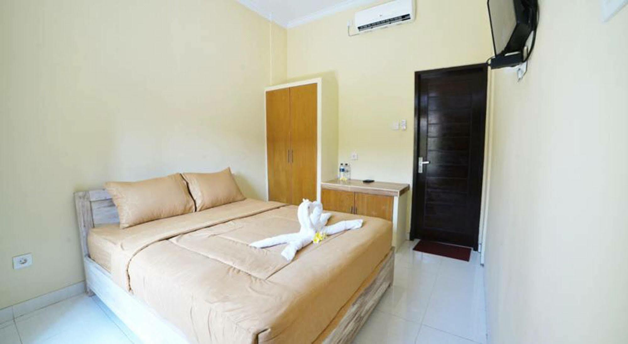 Ratu Guest House Kuta Selatan Ngoại thất bức ảnh